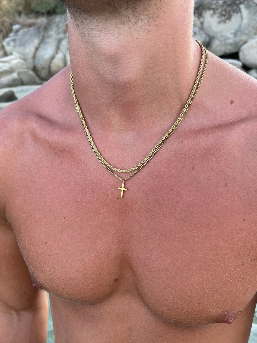 CROSS CHAIN NECKLACE