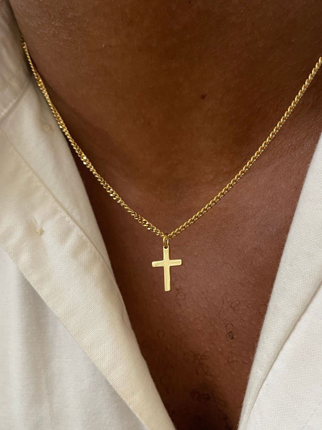 CROSS CHAIN NECKLACE