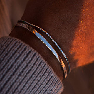 MINIMAL OPEN BRACELET