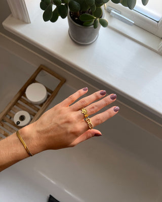 Sis Ring