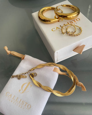 Sorelle Twist Bracelet