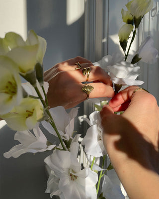 Elara Shell Ring