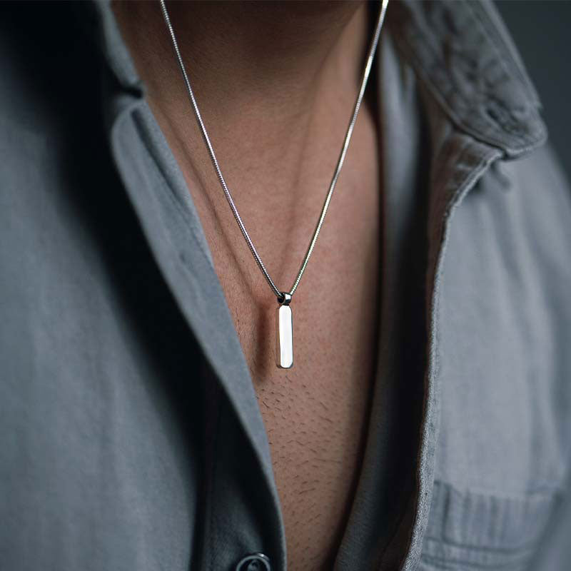 SQUARE PENDANT NECKLACE