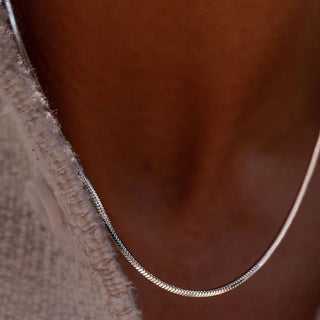 SQUARE CHAIN NECKLACE