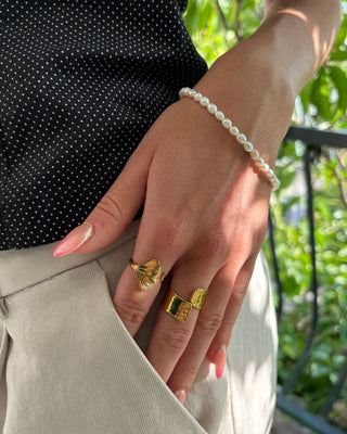 Elara Shell Ring