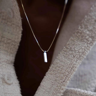 SQUARE PENDANT NECKLACE